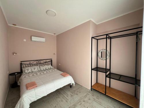 One-Bedroom Apartment image 10
