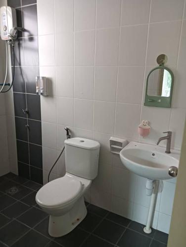 サンダカン IJM Sri Utama Condo 3つ星 ゲストハウス 施設