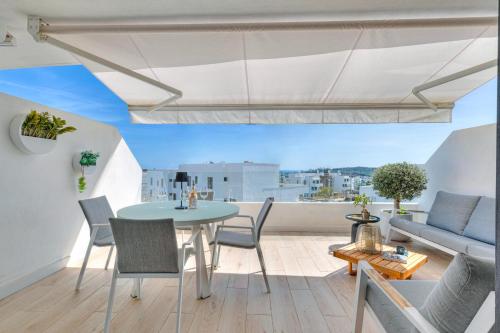 One 80 within walking distance to the sea in ลา ลาสปารา