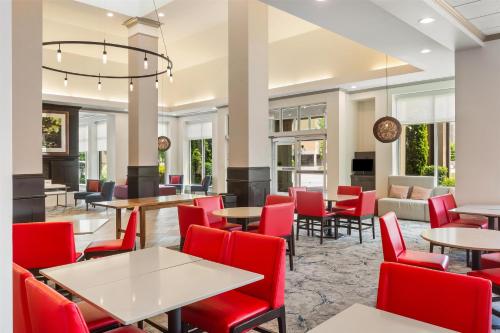 Hilton Garden Inn Atlanta Airport North - image 6