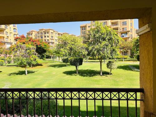 Luxury Inn211m 3BR Amazing Garden view in Madinaty - image 8