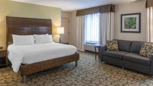 Hilton Garden Inn Plymouth - image 10