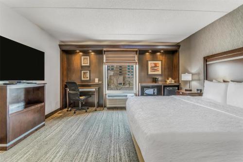 Hampton Inn & Suites Detroit/Airport Romulus - image 6