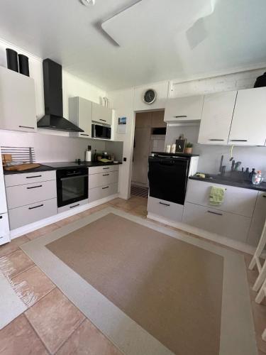 Villa Väinölä, tilaa rauhoittua (Villa Vainola, tilaa rauhoittua) in 阿拉武斯