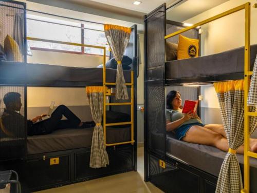 1 bunk bed