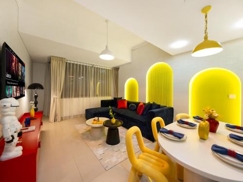 Amazing Design Colorfull Flat Palm Jumeirah View in Heart of Marina, Дубай (фото 4)