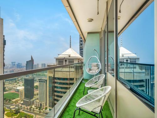 Amazing Design Colorfull Flat Palm Jumeirah View in Heart of Marina, Дубай (фото 9)