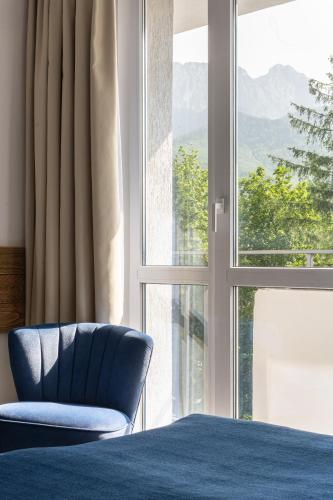 Double or Twin Room with Mountain View image 8