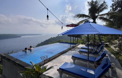 Surrounding environment, Gamat Garden Homestay near Ceningan Cliffs