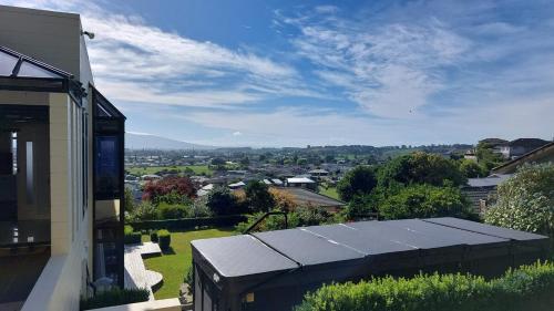 Beauty with Panoramic Views of Mount Pirongia in Teavamutu