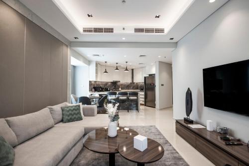 Luxurious Apt 2BR Stunning Full Burj Khalifa view, Dubai (photo 2)
