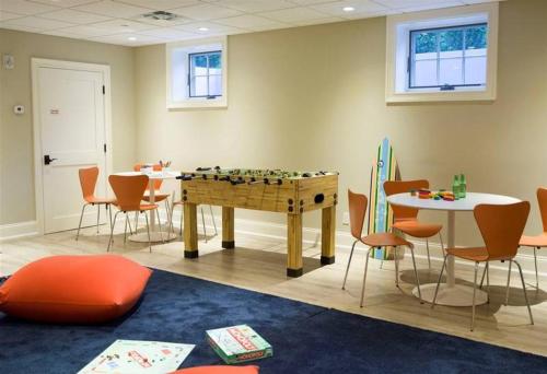 Спільний лаунж/ТБ зона, The Quogue Club in Quogue