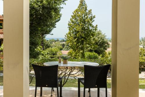Century Resort - image 4