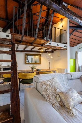Maria Luxury Apartment with City View Terrace, Rome (photo 10)