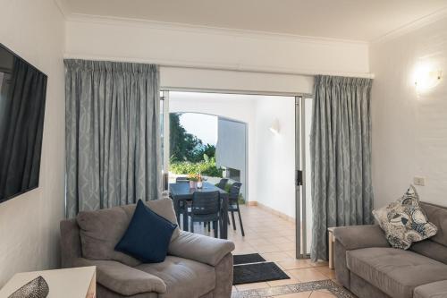 Relaxing Seaside Escape at 2 Perissa, Ballito