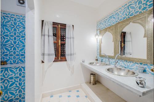 Private Riad with Breakfast - Jacuzzi Vue Koutoubia 5 min walk to jamaa el fna, Marrakech (foto 10)