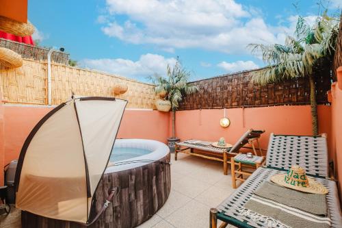 Private Riad with Breakfast - Jacuzzi Vue Koutoubia 5 min walk to jamaa el fna, Marrakech (foto 2)