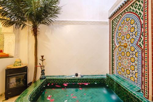 Private Riad with Breakfast - Jacuzzi Vue Koutoubia 5 min walk to jamaa el fna, Marrakech (foto 4)