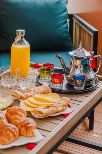 Private Riad with Breakfast - Jacuzzi Vue Koutoubia 5 min walk to jamaa el fna, Marrakech (foto 9)