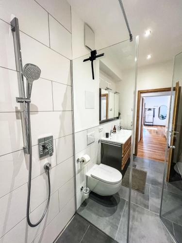 Duša, Deluxe-Wohnung in Wasserburg Bahnhof - 94m2 - Smart TV - Terrasse - NEU in Wasserburg am Inn