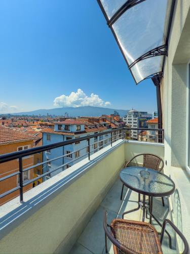 Skyline Terrace Apartment in Center 2, Sofia (Foto 7)