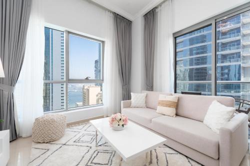 Gorgeous 1 Bedroom Marina View, Dubaï (photo 3)