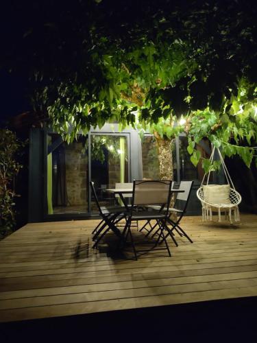 Iekārtas, Maison en pierre avec piscine in Bétaille (Midi-Pyrenees)