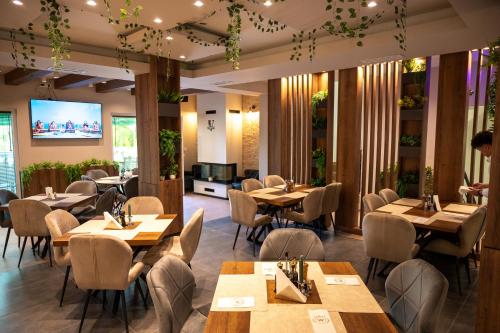 Villa Vratnica - Restaurant & Apartments in Vratnica