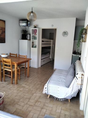 Studio with Terrace image 7
