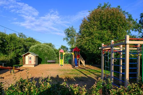 Spēļu laukums, Mereoja Camping in Kortsialuse
