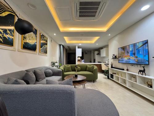 Skyline Executive Apartments By Gold Crest Mall - DHA Lahore - image 8