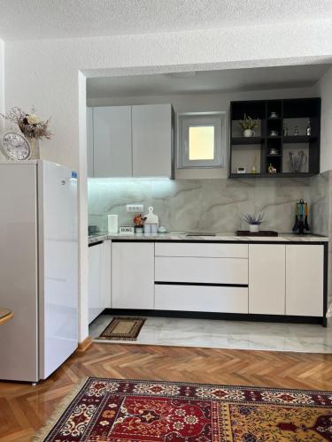 Home Nikolić (Home Nikolic) in Postenje
