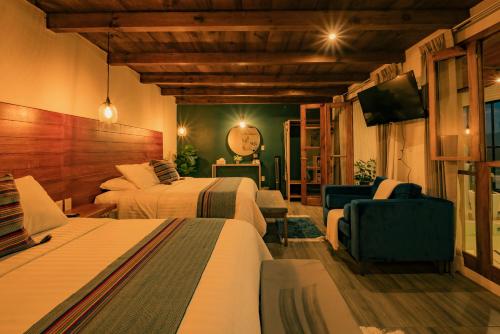 2 queen beds