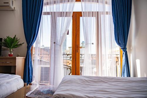 Hotel Port Altus – Batumi, IL