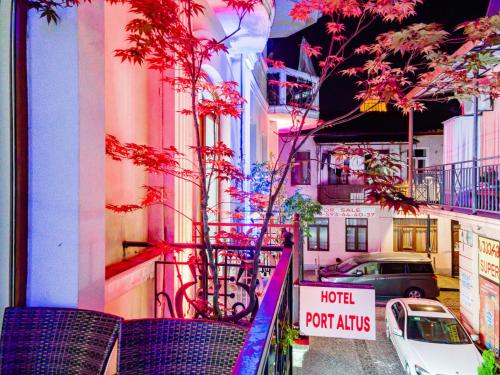 Hotel Port Altus – Batumi, IL