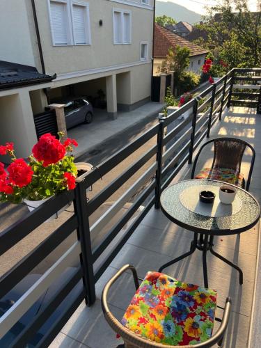 Home Nikolić (Home Nikolic) in Postenje
