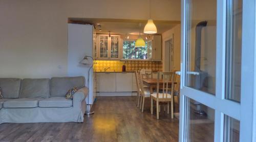  Family Cottage in Gárdony