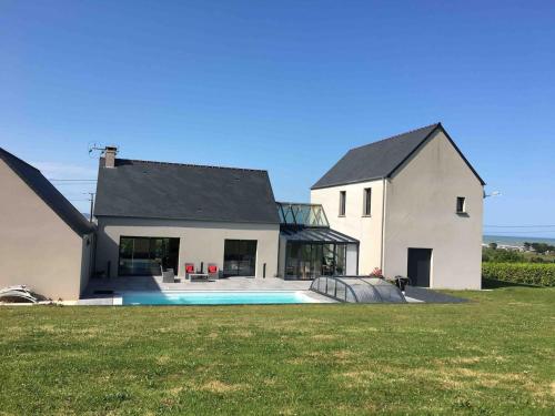 Beautiful villa with pool and stunning sea view gîte à louer Fontenay-sur-Mer