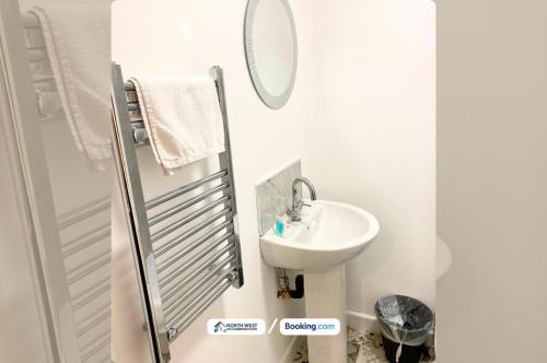 Sutton Contractor Accommodation - Warrington, St Helens Room Type - One-Bedroom Apartment