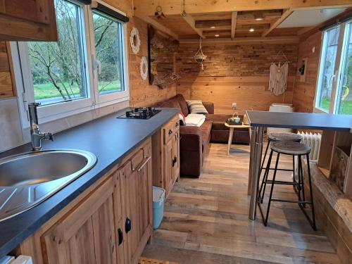 SIMPLES ESCALES nuit en Tiny House in Les Rosiers-sur-Loire