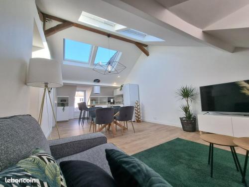 Luminous and elegant 3BR apartment in hyper centre - Location saisonnière - Pau