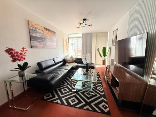 A 15 minutos del aeropuerto cómodo y moderno departamento de 3 habitaciones independientes y 2 baños