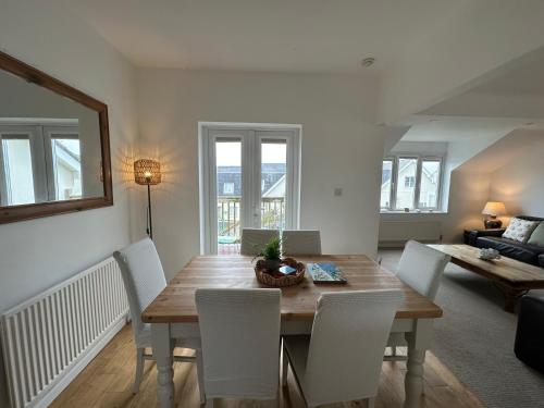 Newly renovated beach house on the coast in 紐基海濱