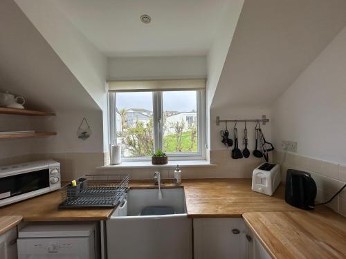 Newly renovated beach house on the coast in 紐基海濱