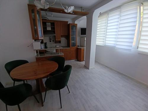 АПАРТАМЕНТ ДВЕ СТАИ ДО МЕТРОСТАНЦИЯ ВАРДАР Apartment In West Park near Subway, Sofia (Foto 6)