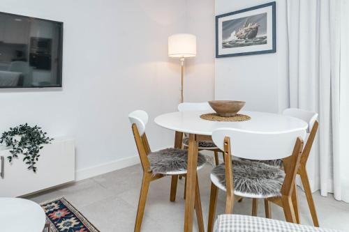 Apartment - Ground Floor image 9