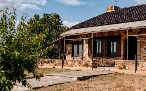 Symposium on the hill gîte à louer Archontiká