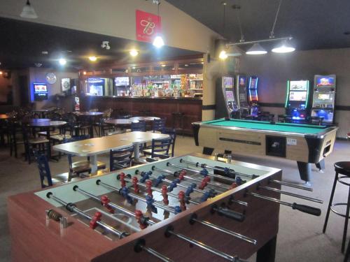 Pub/Lounge, Battlefords Inn in North Battleford