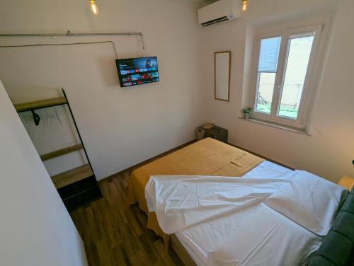 Leaning Tower Holiday Home 여행 추천 - 로드트립