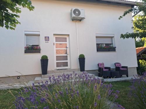 Studio apartman Marta